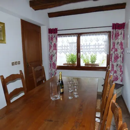 Les Cerisiers Holiday home